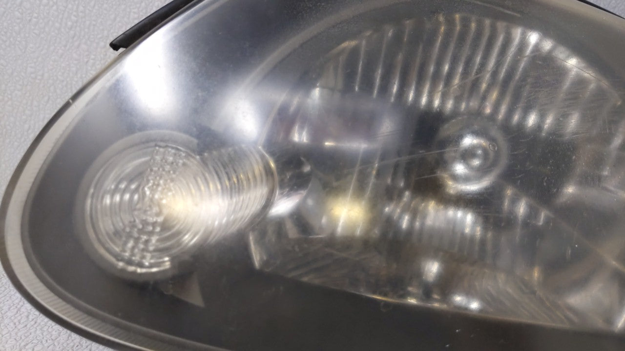 2003-2006 Hyundai Accent Driver Left Oem Head Light Headlight Lamp - Oemusedautoparts1.com