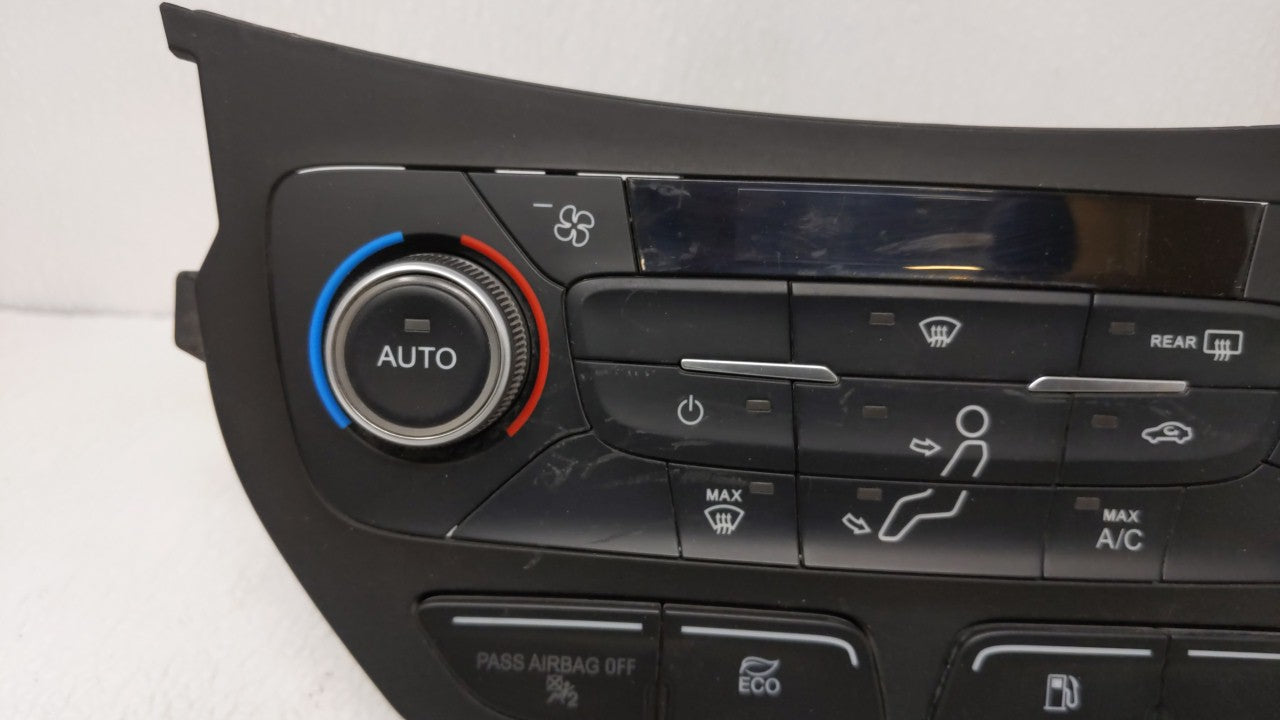 2017-2018 Ford C-max Ac Heater Climate Control Hm5t-18c612-ab 105695 - Oemusedautoparts1.com