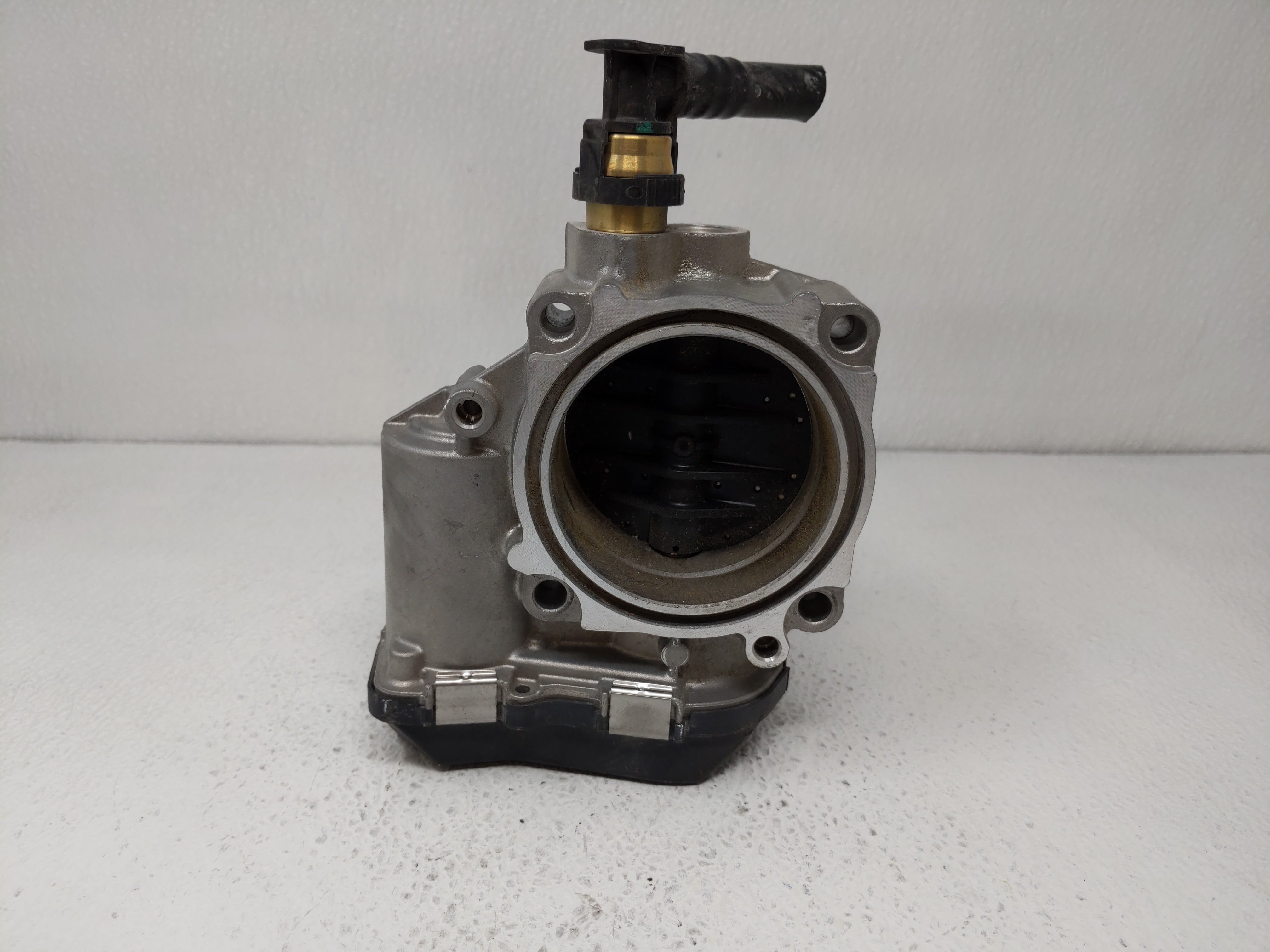 2013-2017 Bmw X3 Throttle Body P/N:A2C53355204 1354 7588625 Fits 2012 2013 2014 2015 2016 2017 2018 OEM Used Auto Parts - Oemusedautoparts1.com