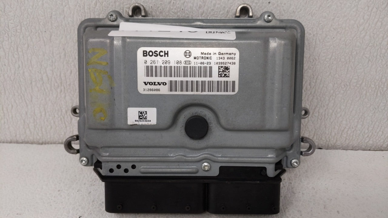 2012 Volvo S60 PCM Engine Computer ECU ECM PCU OEM P/N:0 261 209 108 Fits OEM Used Auto Parts - Oemusedautoparts1.com