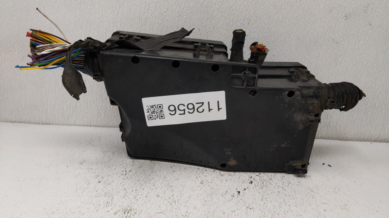 2012-2014 Ford Focus Fusebox Fuse Box Panel Relay Module P/N:AV6T-14A142-AB AV6T-14A142-AA Fits 2012 2013 2014 OEM Used Auto Parts - Oemusedautoparts1.com