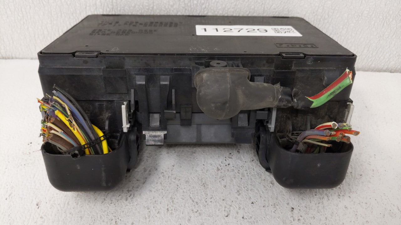 2013-2019 Nissan Sentra Fusebox Fuse Box Panel Relay Module P/N:284B7 3RA1A 284B7 3RA1B Fits 2013 2014 2015 2016 2017 2018 2019 OEM Used Auto Parts - Oemusedautoparts1.com