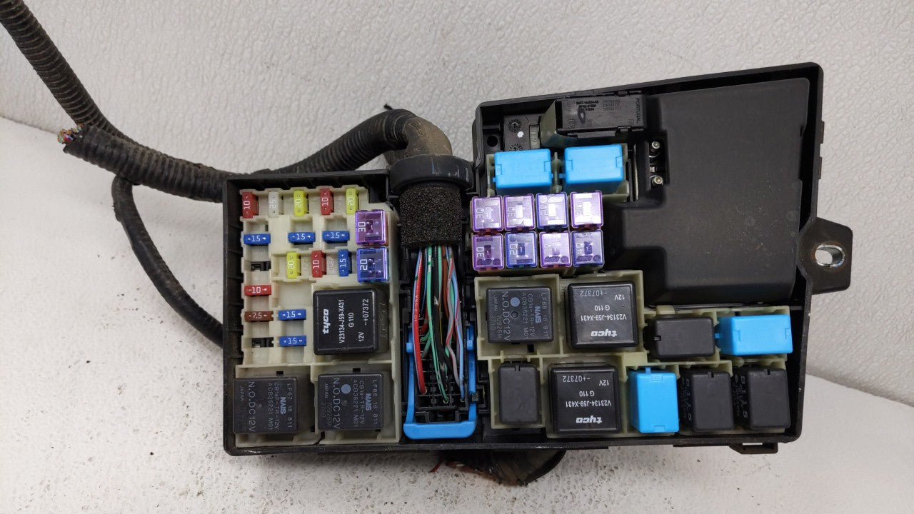 2007-2009 Mazda Cx-7 Fusebox Fuse Box Panel Relay Module Fits 2007 2008 2009 OEM Used Auto Parts - Oemusedautoparts1.com