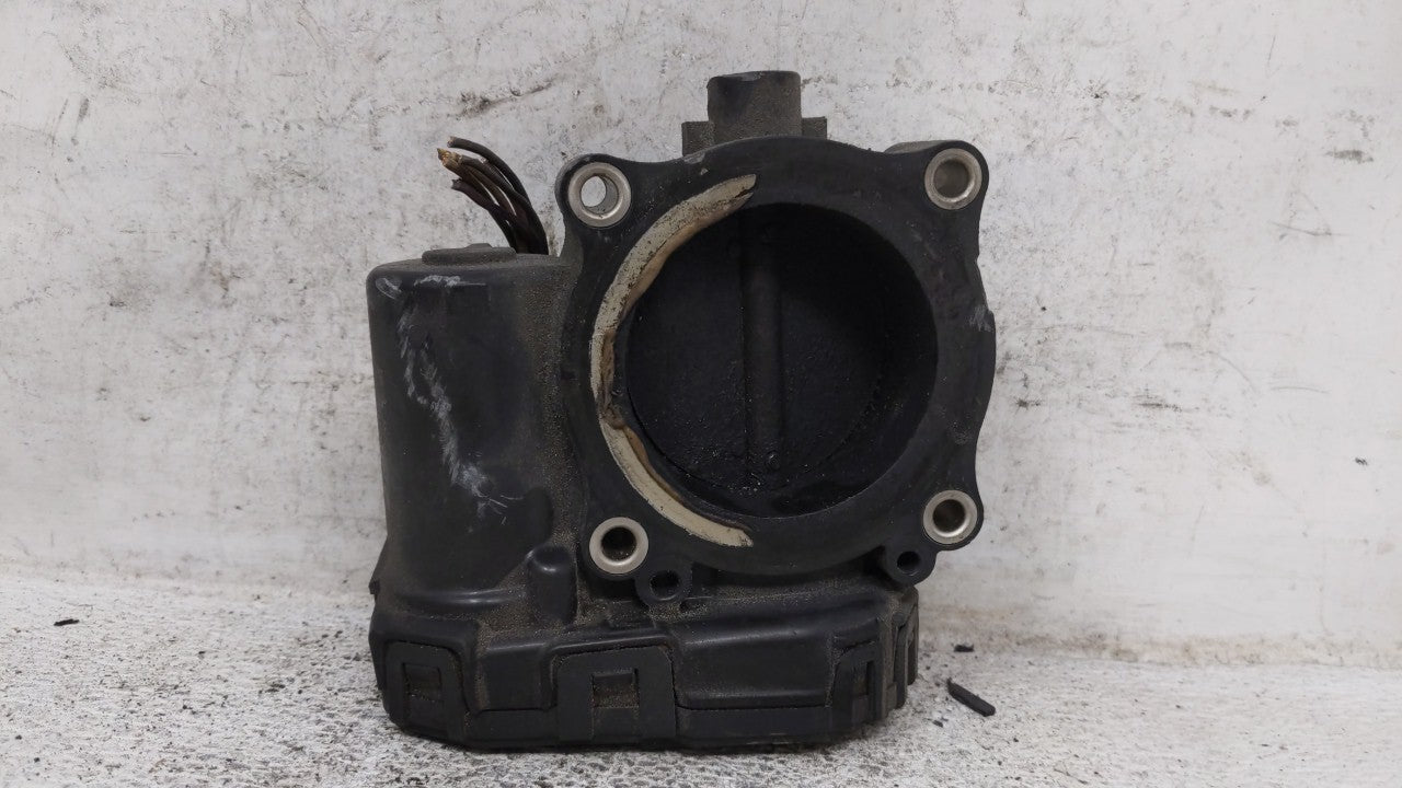 2008-2011 Jeep Wrangler Throttle Body P/N:04593858AB 04593858AA Fits 2008 2009 2010 2011 OEM Used Auto Parts - Oemusedautoparts1.com