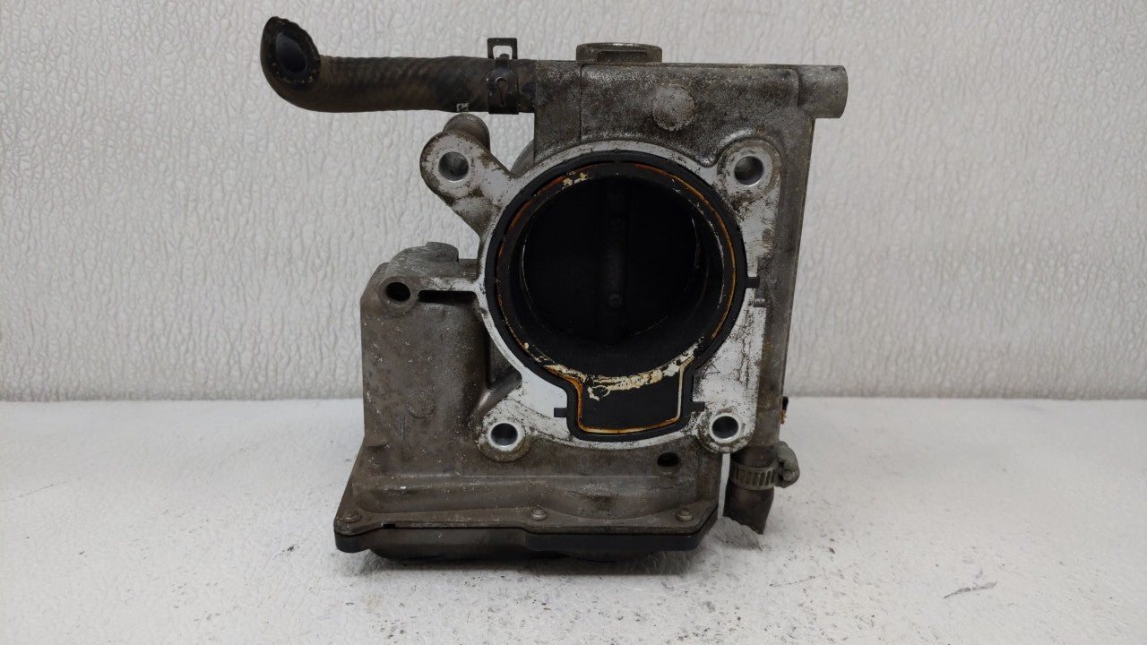 2006-2013 Mazda 3 Throttle Body P/N:6M86-9F991 L3R4 13 640 Fits 2006 2007 2008 2009 2010 2011 2012 2013 OEM Used Auto Parts - Oemusedautoparts1.com