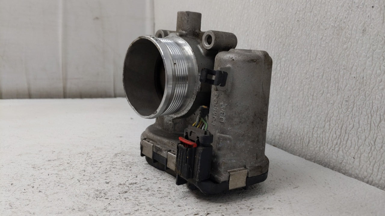 2012-2013 Ford Focus Throttle Body P/N:CM5E-9F991-AD DS7E-9F991-BB Fits 2012 2013 2014 2015 2016 2017 OEM Used Auto Parts - Oemusedautoparts1.com