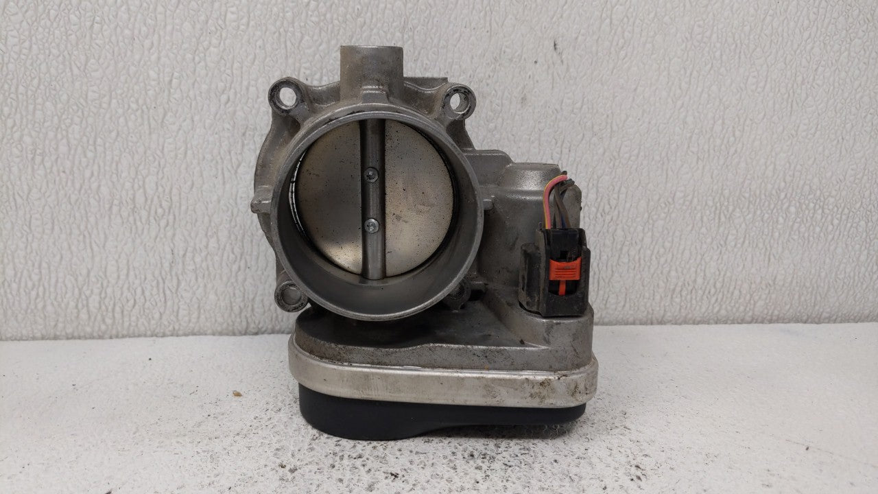 2006-2010 Chrysler 300 Throttle Body P/N:04861691AA Fits 2006 2007 2008 2009 2010 2011 OEM Used Auto Parts - Oemusedautoparts1.com