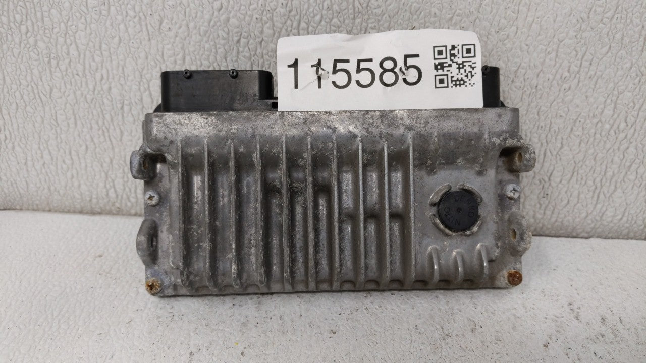 2013 Toyota Rav4 PCM Engine Computer ECU ECM PCU OEM P/N:89661-0R080 Fits OEM Used Auto Parts - Oemusedautoparts1.com