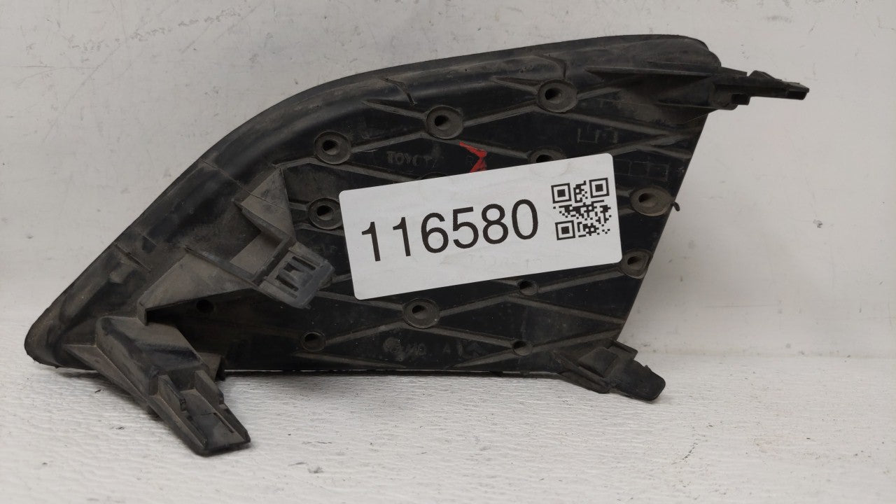 2009-2010 Toyota Corolla Front Bumper Grille Cover - Oemusedautoparts1.com