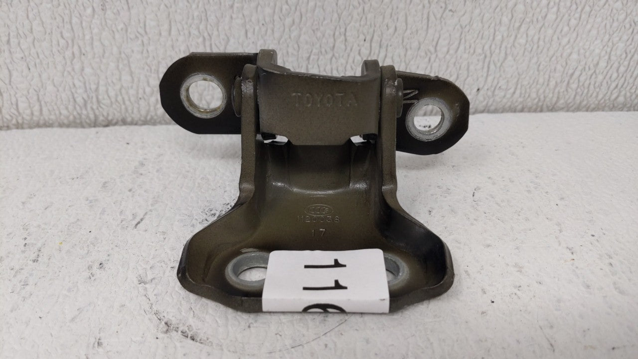 2017 Toyota Tundra DOOR HINGE - Oemusedautoparts1.com