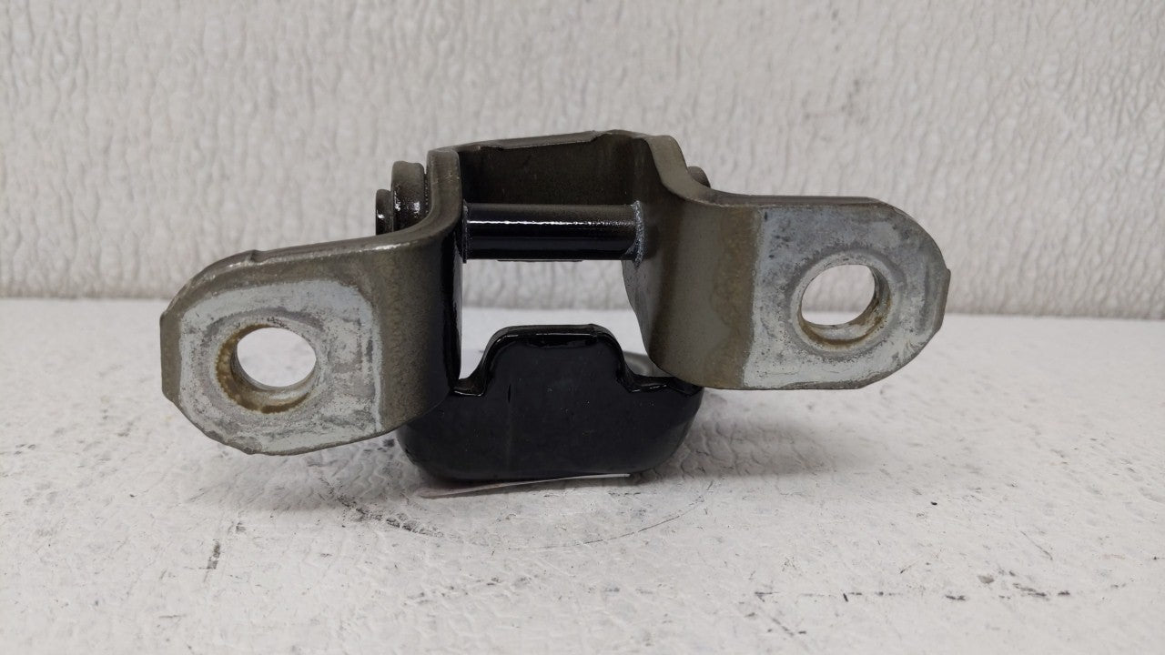 2017 Toyota Tundra DOOR HINGE - Oemusedautoparts1.com