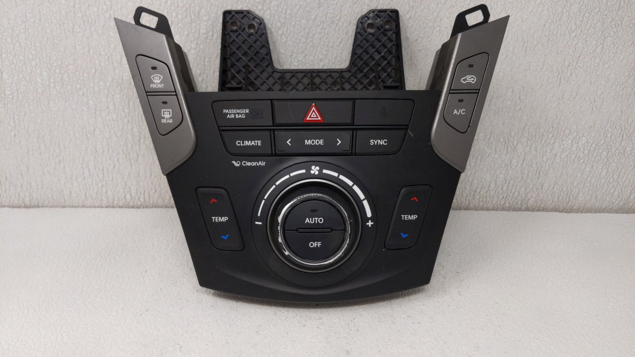 2017-2018 Hyundai Santa Fe Ac Heater Climate Control 97250-4zea0 116755 - Oemusedautoparts1.com