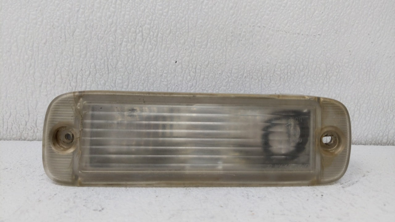 1999-2002 Chevrolet Silverado 2500 Passenger Right Oem Front Light Lamp - Oemusedautoparts1.com