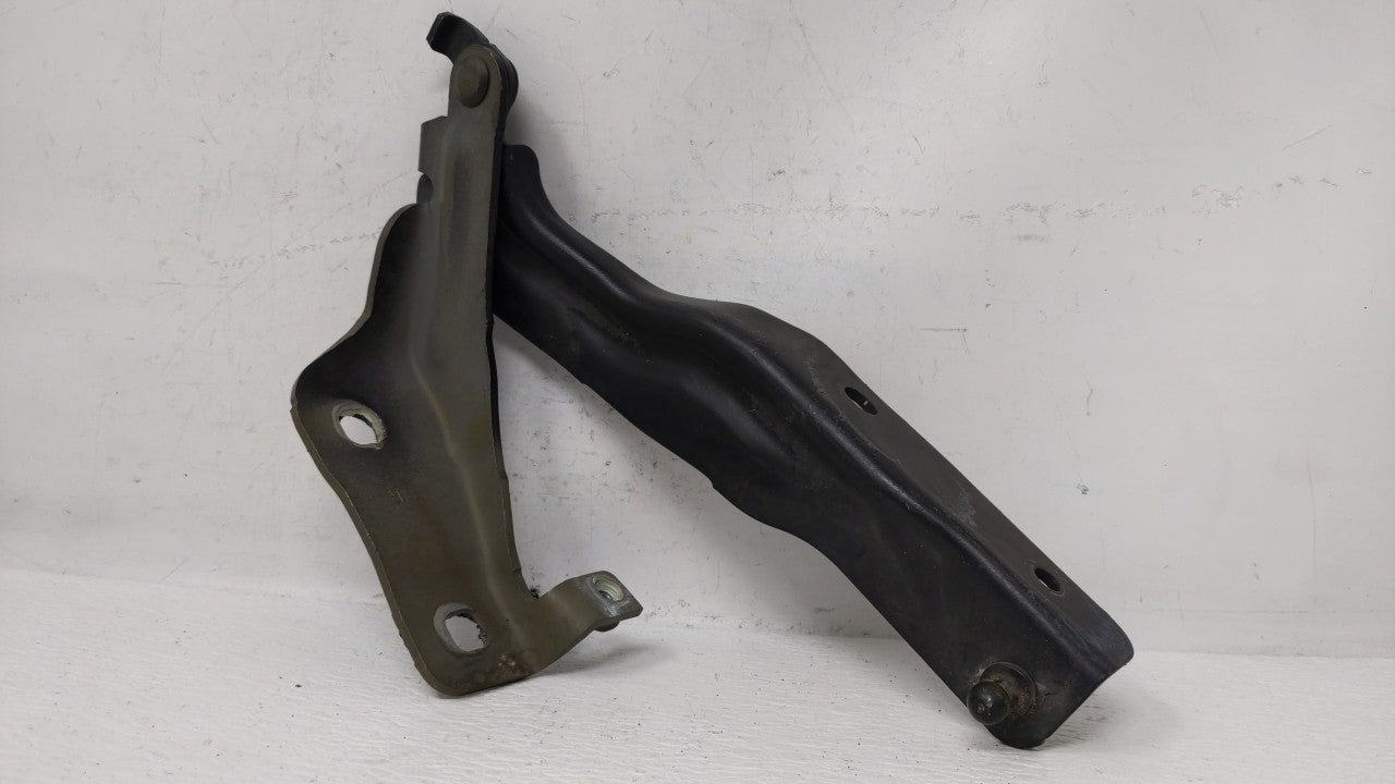 2010 Nissan Maxima Passenger Right Hood Hinge - Oemusedautoparts1.com