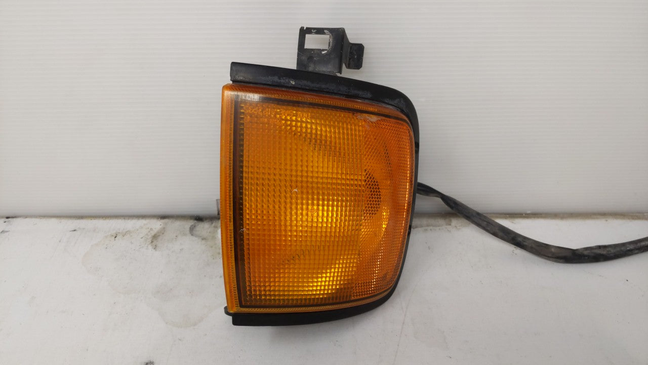 1998-1999 Isuzu Rodeo Tail Light Assembly Passenger Right OEM Fits 1998 1999 2000 2001 OEM Used Auto Parts - Oemusedautoparts1.com