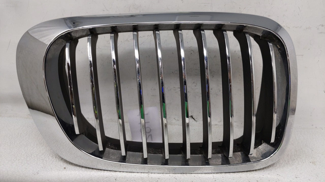 2001-2003 Bmw 330i Front Bumper Grille Cover - Oemusedautoparts1.com