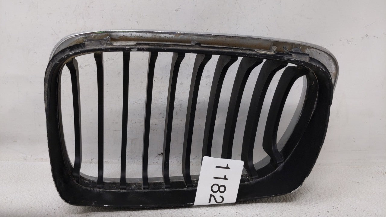 2001-2003 Bmw 330i Front Bumper Grille Cover - Oemusedautoparts1.com