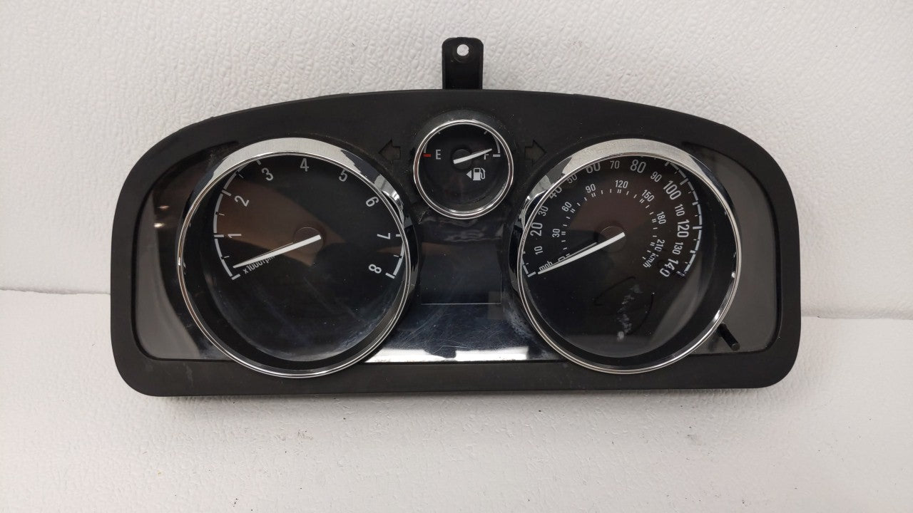 2013-2014 Chevrolet Captiva Sport Instrument Cluster Speedometer Gauges P/N:23120853,22975645,23209120 23209120 Fits 2013 2014 OEM Used Auto Parts - Oemusedautoparts1.com