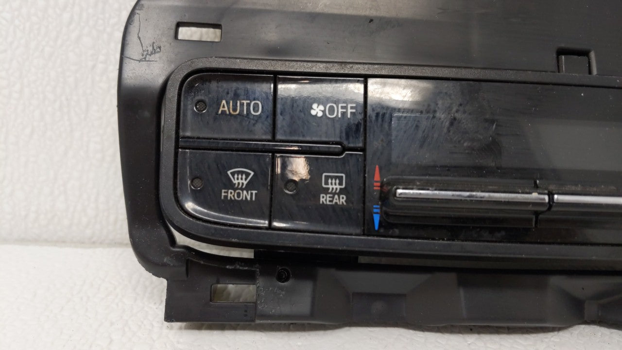 2017-2018 Toyota Corolla Ac Heater Climate Control Temperature Oem 119970 - Oemusedautoparts1.com