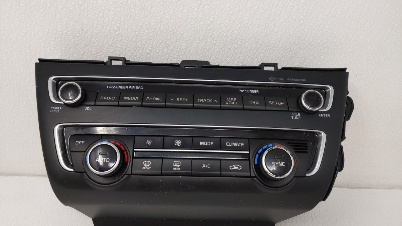 2013-2014 Hyundai Santa Fe Radio Control Panel - Oemusedautoparts1.com