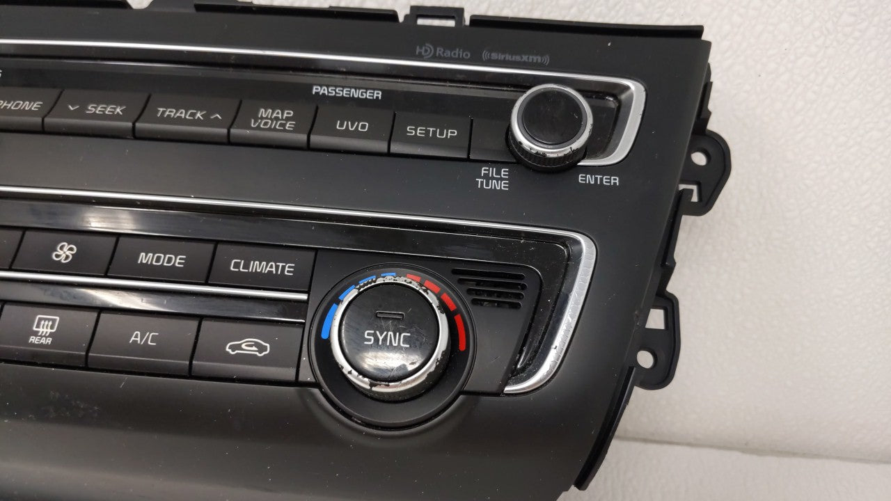 2013-2014 Hyundai Santa Fe Radio Control Panel - Oemusedautoparts1.com