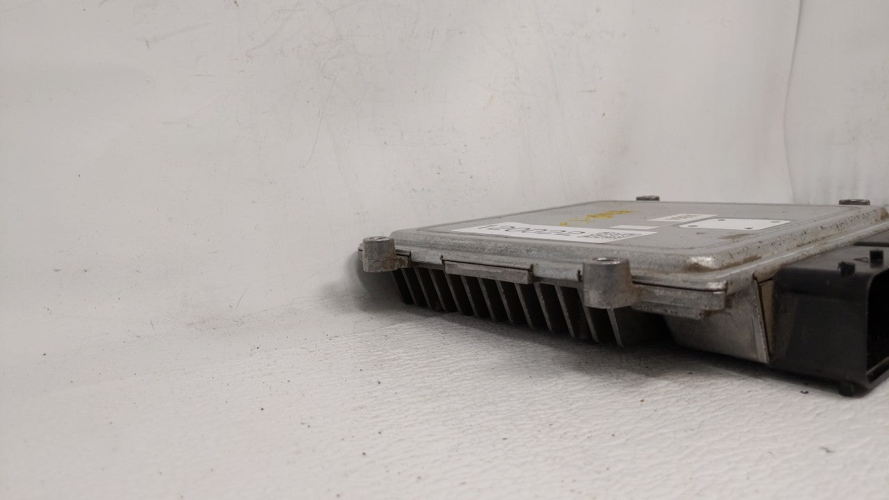 2011-2014 Hyundai Sonata PCM Engine Computer ECU ECM PCU OEM P/N:39101-2G672 39111-2G672 Fits 2011 2012 2013 2014 OEM Used Auto Parts - Oemusedautoparts1.com