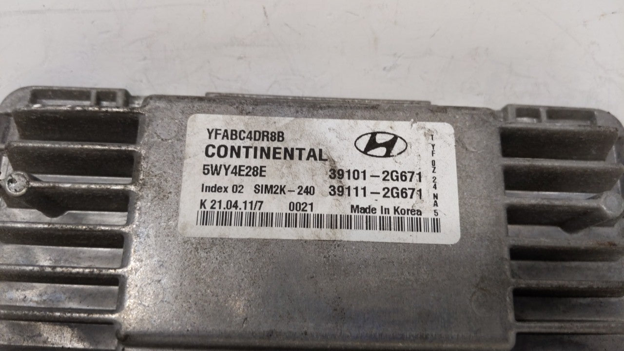 2011-2014 Hyundai Sonata PCM Engine Computer ECU ECM PCU OEM P/N:39101-2G661 39111-2G661 Fits 2011 2012 2013 2014 OEM Used Auto Parts - Oemusedautoparts1.com