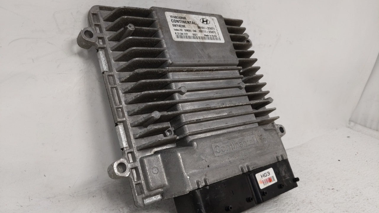 2011-2014 Hyundai Sonata PCM Engine Computer ECU ECM PCU OEM P/N:39101-2G661 39111-2G661 Fits 2011 2012 2013 2014 OEM Used Auto Parts - Oemusedautoparts1.com