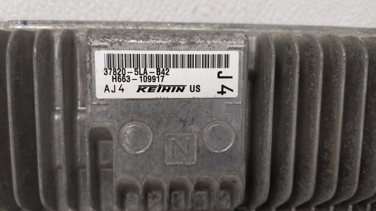 2016 Honda Cr-V PCM Engine Computer ECU ECM PCU OEM P/N:37820-5LA-B42 Fits OEM Used Auto Parts - Oemusedautoparts1.com