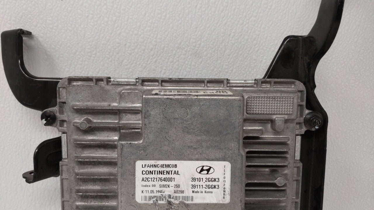 2016 Hyundai Sonata PCM Engine Computer ECU ECM PCU OEM P/N:39111-2GGK1 39101-2GGK3 Fits 2015 2017 OEM Used Auto Parts - Oemusedautoparts1.com