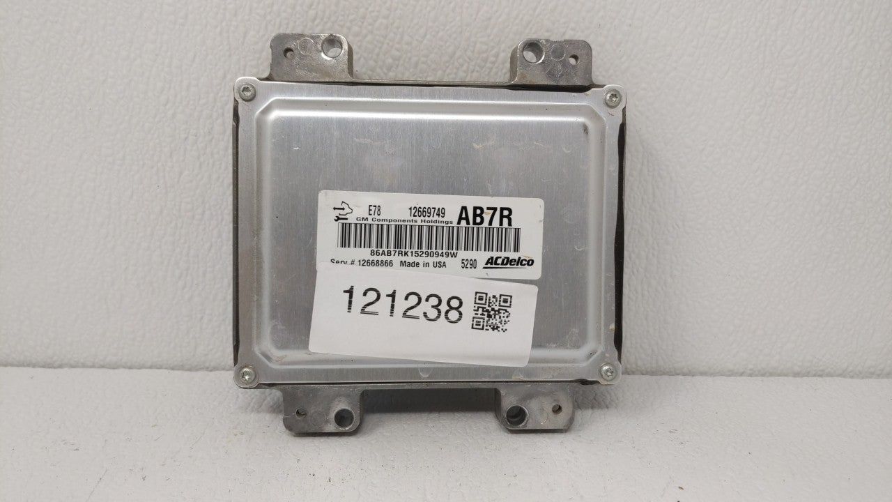 2015 Chevrolet Cruze PCM Engine Computer ECU ECM PCU OEM P/N:12669749 Fits OEM Used Auto Parts - Oemusedautoparts1.com