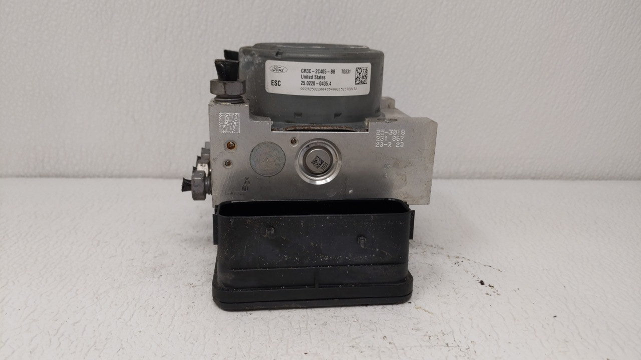 2015-2018 Ford Mustang Abs Pump Control Module 121707 - Oemusedautoparts1.com