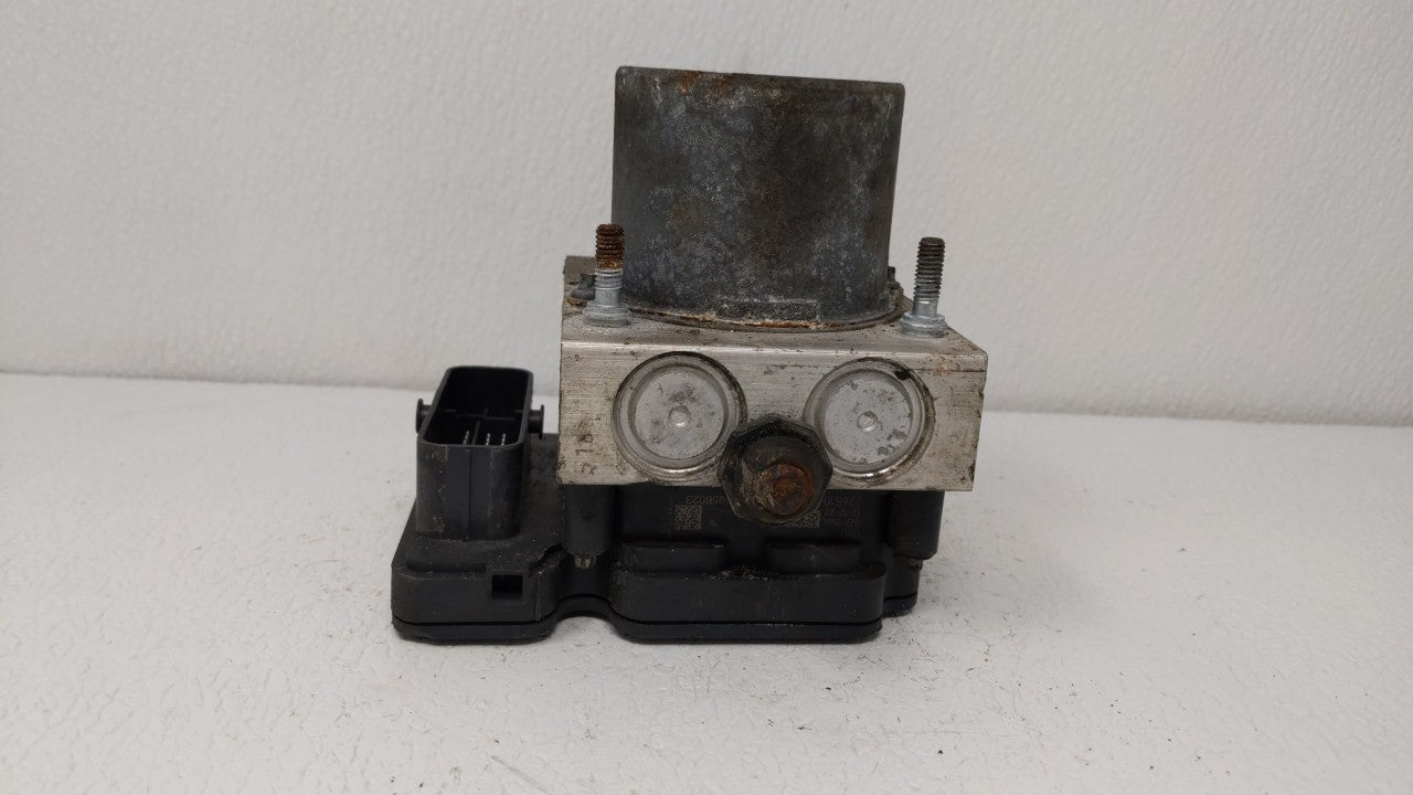 2015-2018 Dodge Grand Caravan Abs Pump Control Module 122024 - Oemusedautoparts1.com