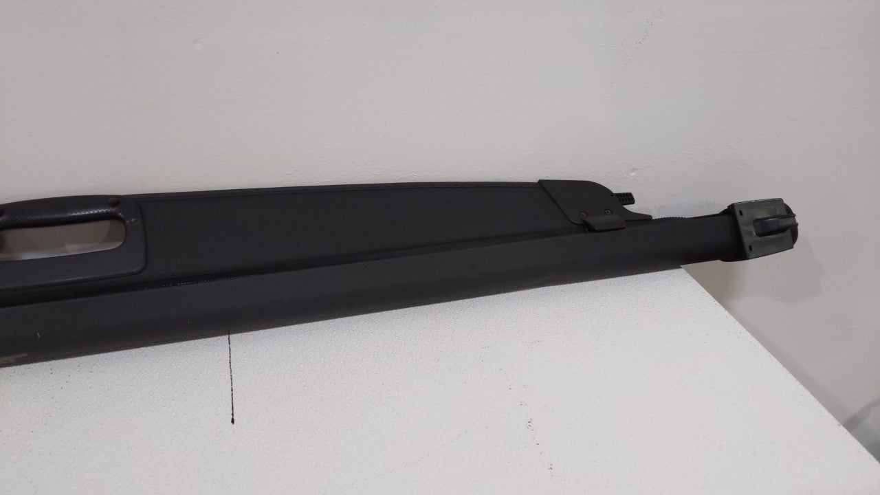 2003 Land Rover Freelander Rear Cargo Cover Storage Retractable Shade - Oemusedautoparts1.com