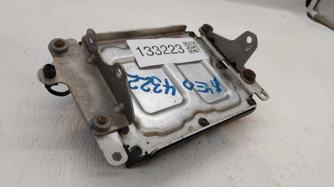 2018-2019 Chevrolet Equinox PCM Engine Computer ECU ECM PCU OEM P/N:5N1715200BBRE73M 40181138 Fits 2017 2018 2019 OEM Used Auto Parts - Oemusedautoparts1.com