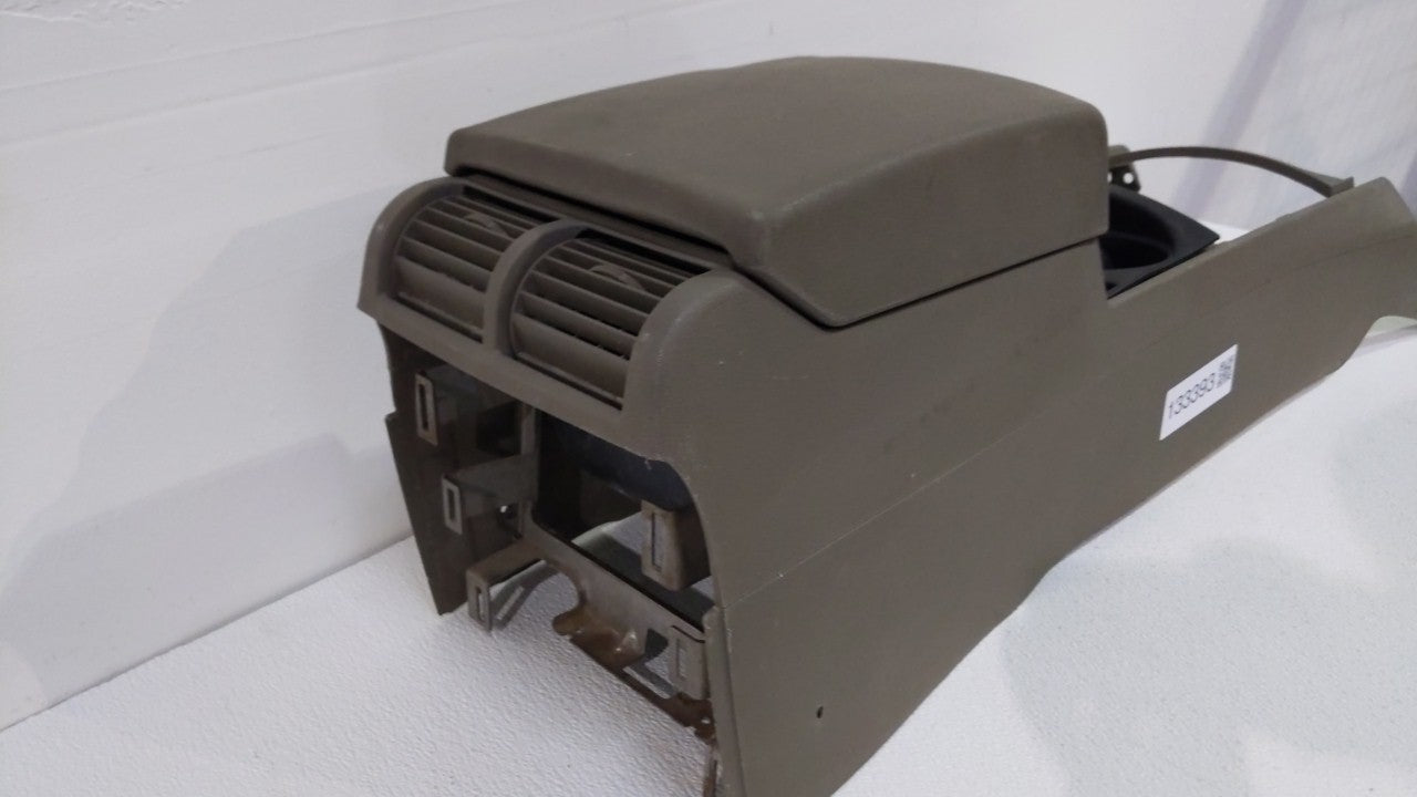 2010 Jeep Commander Floor Center Console  with Arm Rest133393 - Oemusedautoparts1.com