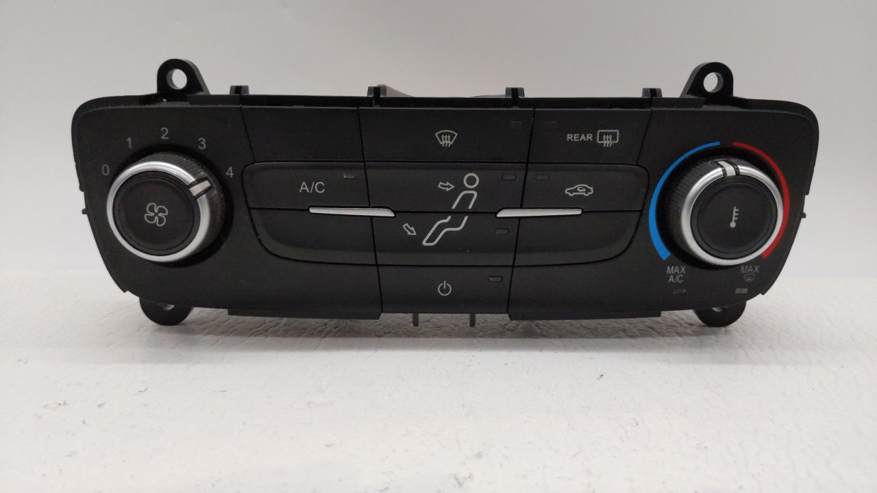 2015-2018 Ford Focus Climate Control Module Temperature AC/Heater Replacement P/N:F1ET-19980-JE 7261711 Fits 2015 2016 2017 2018 OEM Used Auto Parts - Oemusedautoparts1.com