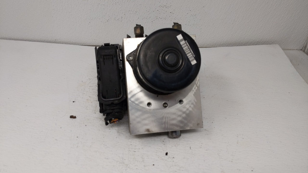 2005-2008 Nissan Pathfinder ABS Pump Control Module Replacement P/N:47660-ZP00A Fits 2005 2006 2007 2008 OEM Used Auto Parts - Oemusedautoparts1.com