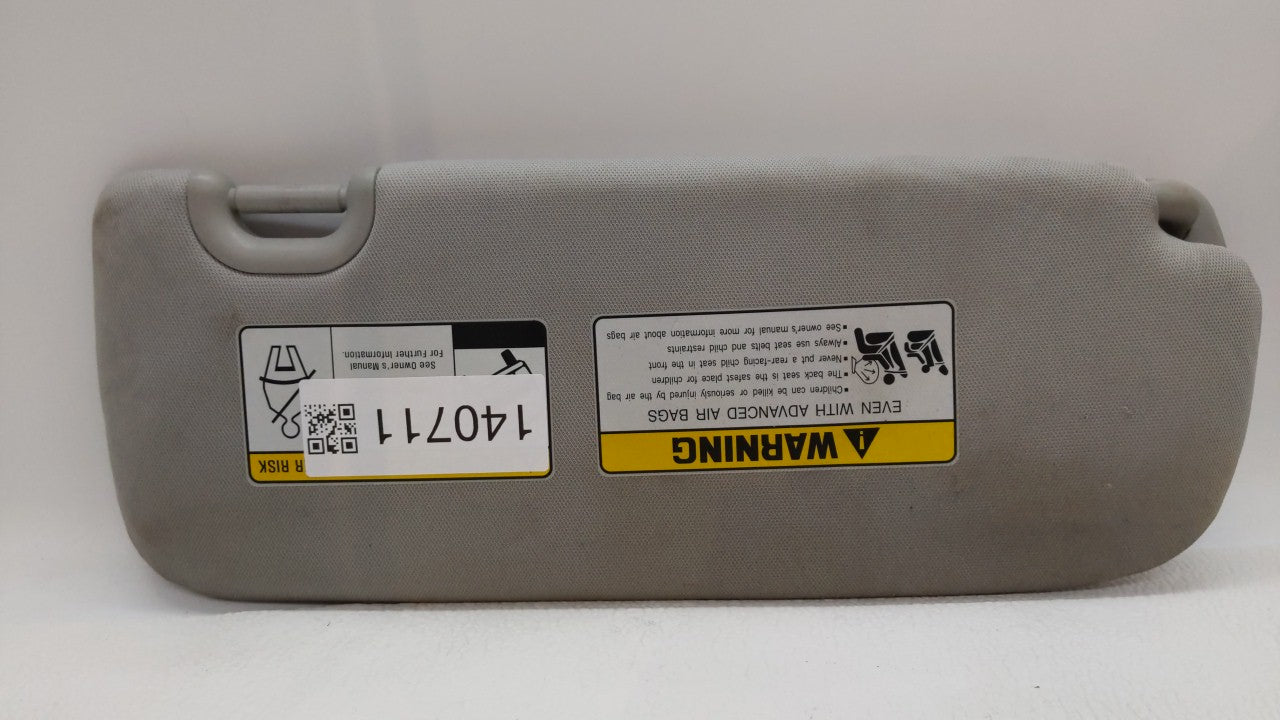 2013-2018 Hyundai Santa Fe Sun Visor Shade Replacement Driver Left Mirror Fits 2013 2014 2015 2016 2017 2018 OEM Used Auto Parts - Oemusedautoparts1.com