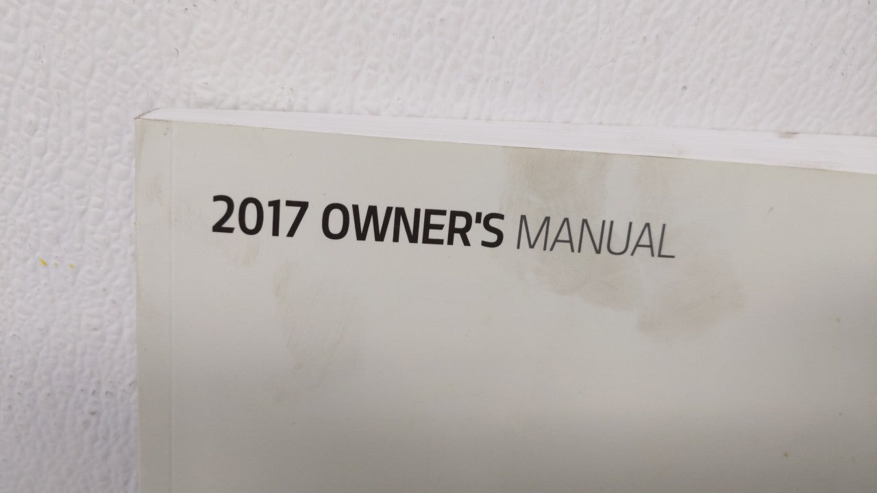 2017 Kia Sorento Owners Manual Book Guide OEM Used Auto Parts - Oemusedautoparts1.com