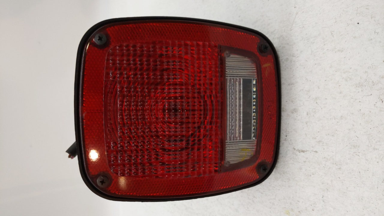 1998-2006 Jeep Wrangler Tail Light Assembly Passenger Right OEM Fits 1998 1999 2000 2001 2002 2003 2004 2005 2006 OEM Used Auto Parts - Oemusedautoparts1.com