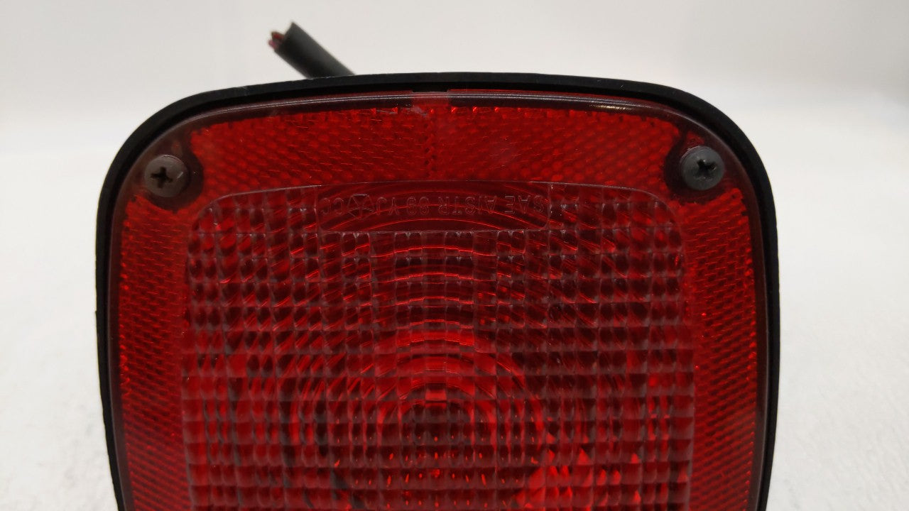 1998-2006 Jeep Wrangler Tail Light Assembly Passenger Right OEM Fits 1998 1999 2000 2001 2002 2003 2004 2005 2006 OEM Used Auto Parts - Oemusedautoparts1.com