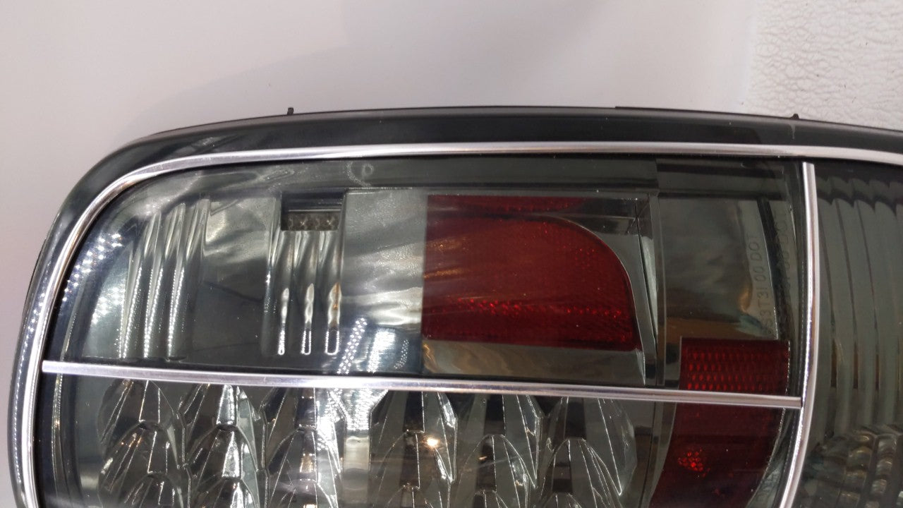 2000-2003 Chevrolet Suburban 1500 Tail Light Assembly Passenger Right OEM Fits 2000 2001 2002 2003 OEM Used Auto Parts - Oemusedautoparts1.com