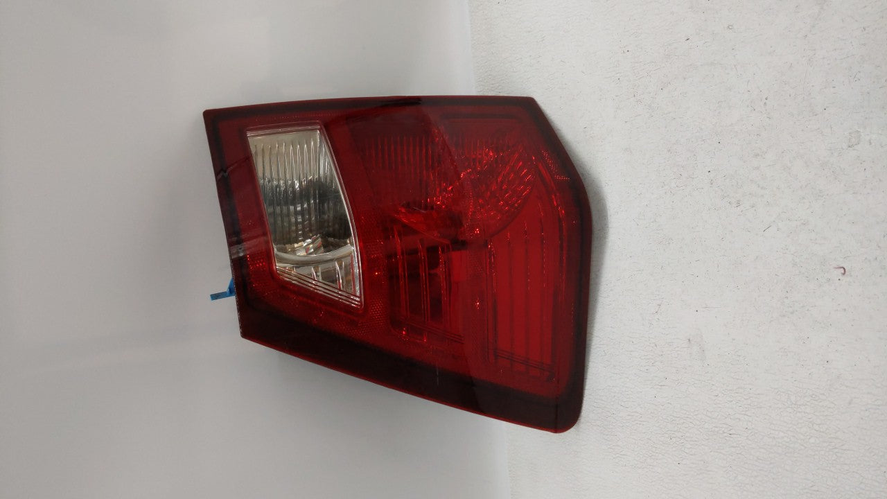 2007-2010 Jeep Grand Cherokee Tail Light Assembly Passenger Right OEM Fits 2007 2008 2009 2010 OEM Used Auto Parts - Oemusedautoparts1.com