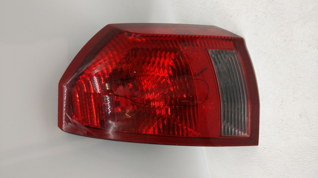 2005-2007 Chrysler 300 Tail Light Assembly Passenger Right OEM P/N:15962596 Fits 2005 2006 2007 OEM Used Auto Parts - Oemusedautoparts1.com