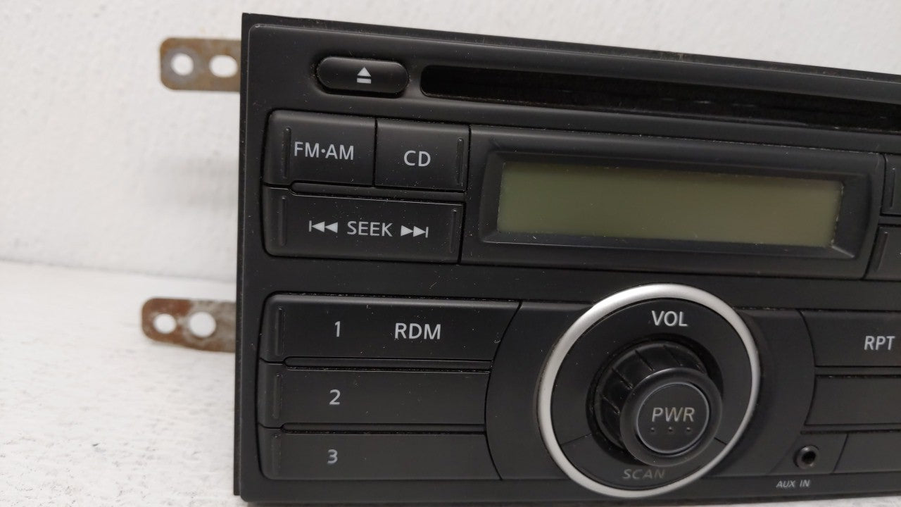 2012-2014 Nissan Versa Am Fm Cd Player Radio Receiver 147947 - Oemusedautoparts1.com