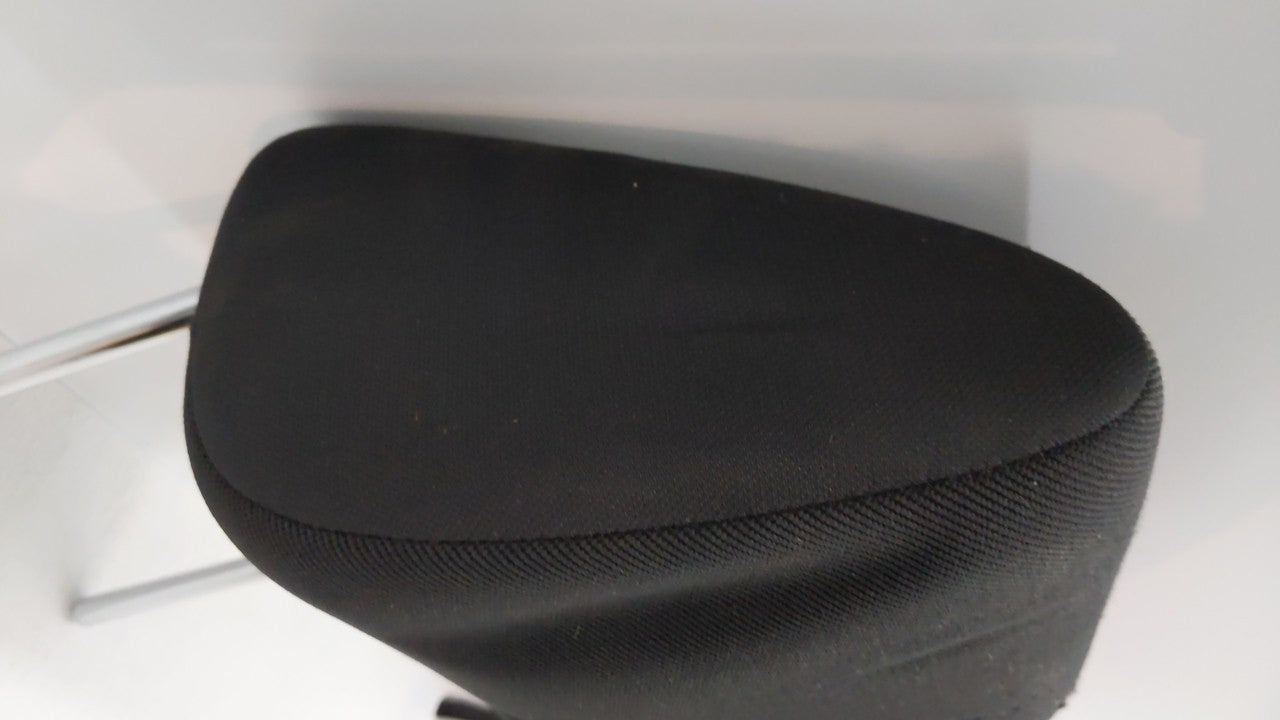 2006-2008 Suzuki Grand Vitara Headrest Head Rest Front Driver Passenger Seat Fits 2006 2007 2008 OEM Used Auto Parts - Oemusedautoparts1.com