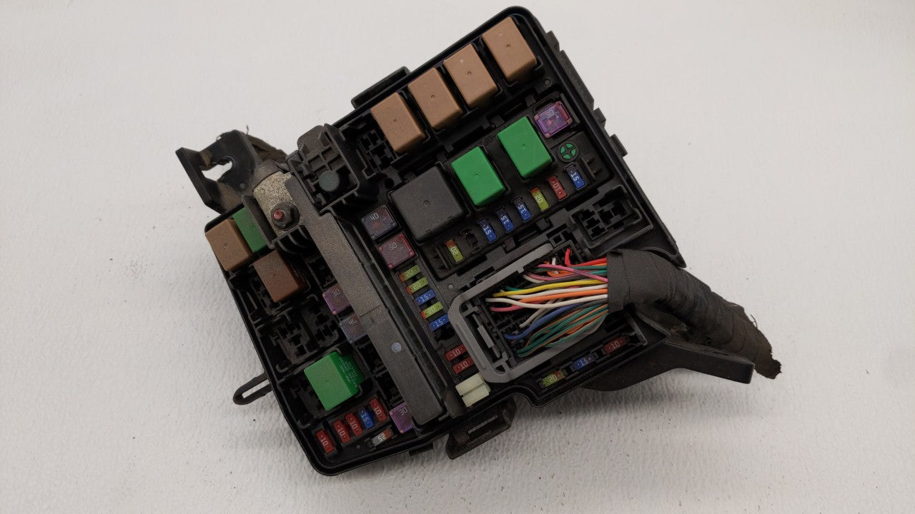 2011-2014 Hyundai Sonata Fusebox Fuse Box Panel Relay Module P/N:VS912003Q071MG VSQFHE2370F0175 Fits 2011 2012 2013 2014 OEM Used Auto Parts - Oemusedautoparts1.com