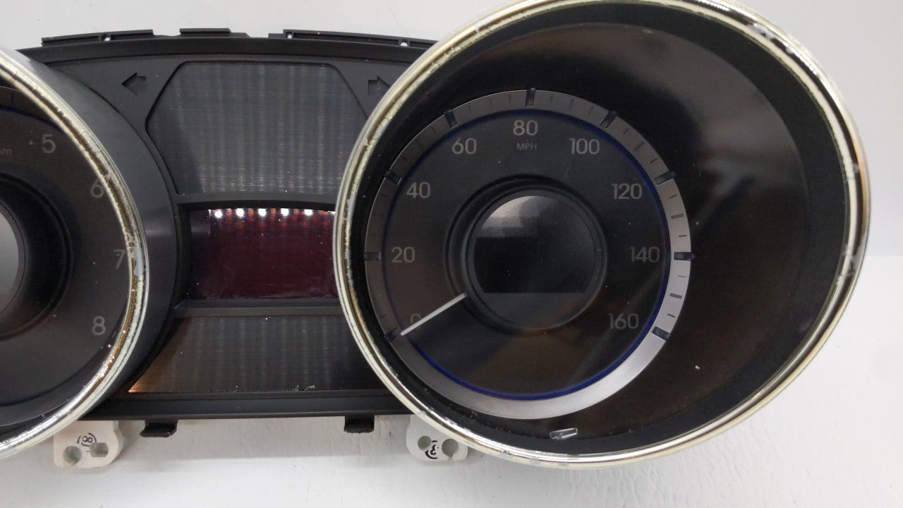 2011-2014 Hyundai Sonata Instrument Cluster Speedometer Gauges P/N:94001-3Q014 94011-3Q010 Fits 2011 2012 2013 2014 OEM Used Auto Parts - Oemusedautoparts1.com