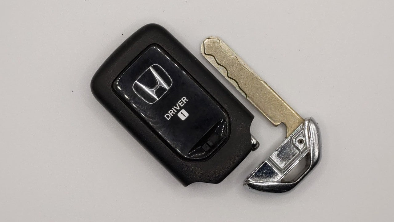 Honda Accord Keyless Entry Remote Fob Cwtwb1g0090 Driver1 72147-Tva-A2 5 Buttons - Oemusedautoparts1.com